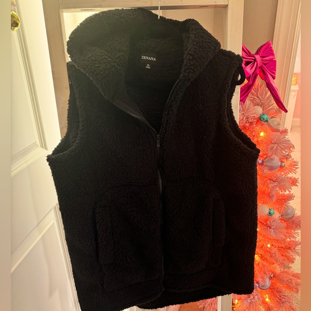 Zenana Black Zip Hooded Vest